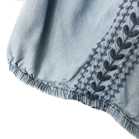 Blue Blouse Size Small Embroidered New York & Company 3/4 Sleeve Elastic - Picture 3 of 4